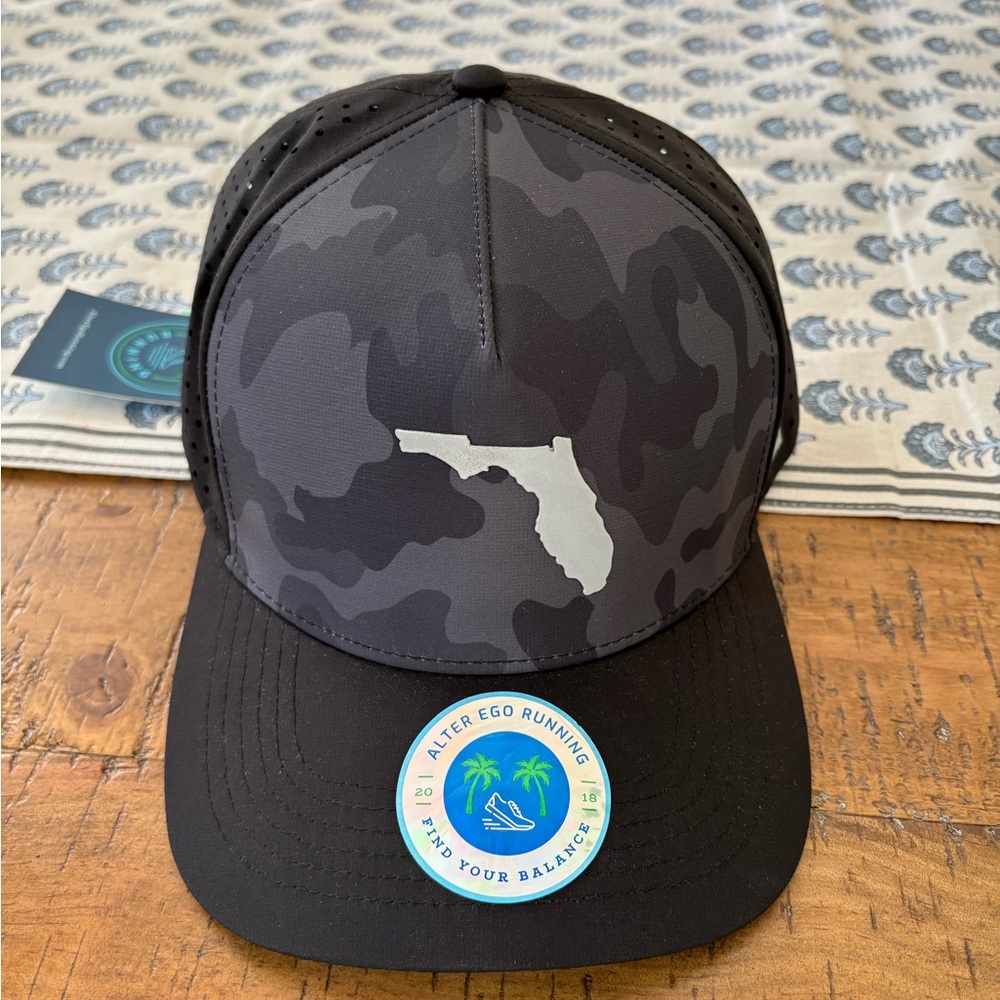 Alter Ego Hat Black Camo Florida Coaster XL NWT